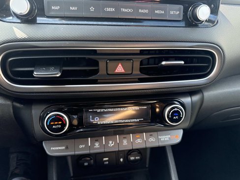 Used 2022 Hyundai Kona Limited image 24