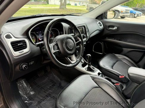 Used 2017 Jeep Compass Latitude w/ Cold Weather Group image 22