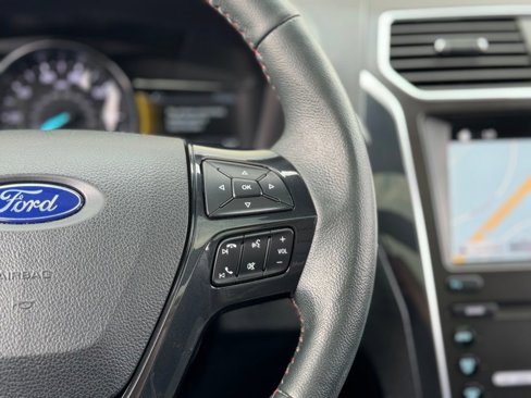 Used 2019 Ford Explorer Sport image 8