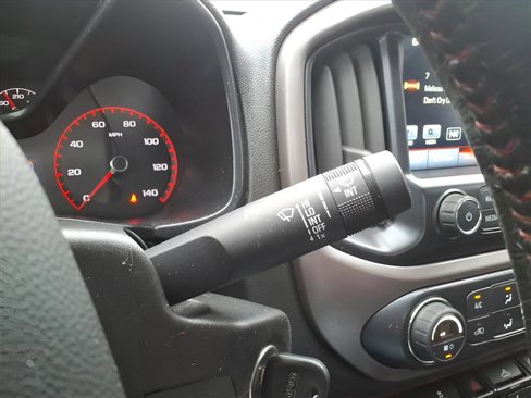 Used 2016 GMC Canyon SLE w/ All Terrain Package image 17