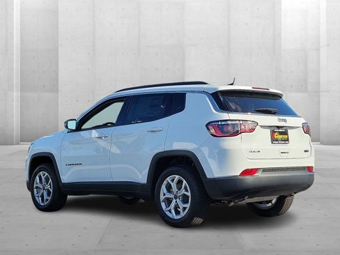 New 2025 Jeep Compass Latitude image 2