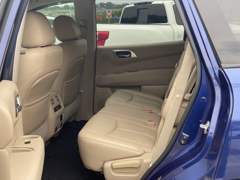 Used 2017 Nissan Pathfinder SL w/ SL Tech Package image 18