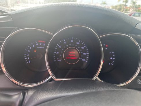 Used 2013 Kia Optima LX image 12
