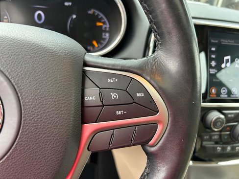 Used 2020 Jeep Grand Cherokee Limited image 15