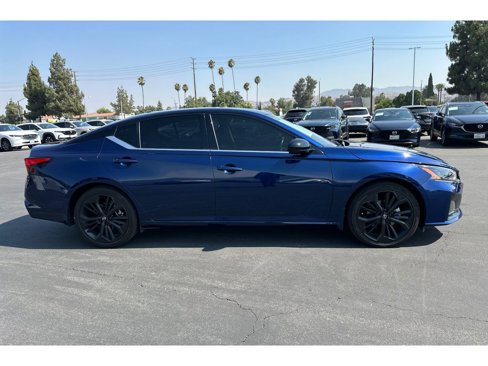 Used 2024 Nissan Altima 2.5 SR w/ SR Premium Package image 7
