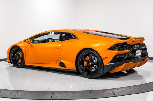 Used 2022 Lamborghini Huracan EVO image 5