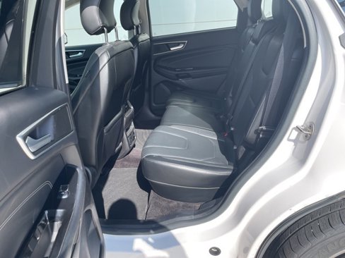 Used 2016 Ford Edge Titanium w/ Technology Package image 8