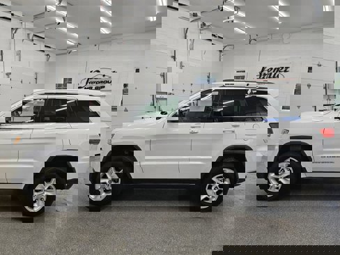 Used 2016 Jeep Grand Cherokee Laredo w/ Quick Order Package 23E image 8