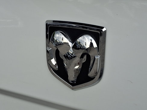 Used 2022 RAM 1500 Tradesman w/ Chrome Appearance Group image 33