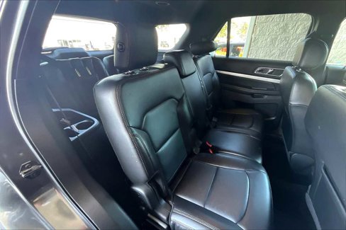 Used 2017 Ford Explorer XLT w/ Equipment Group 202A image 18