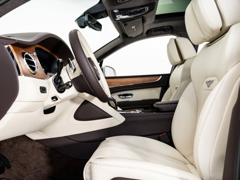 New 2025 Bentley Bentayga image 15