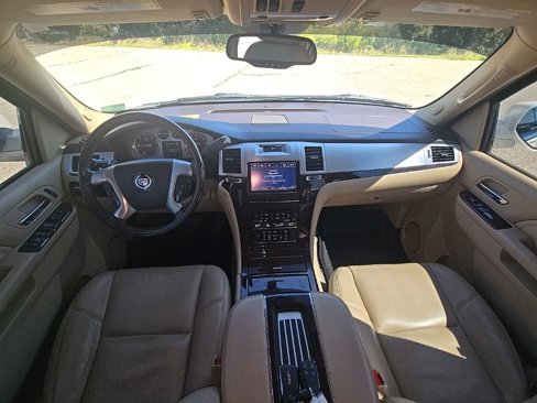 Used 2012 Cadillac Escalade ESV Luxury image 13