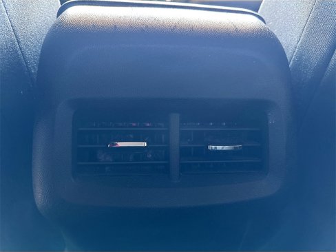 Used 2020 Chevrolet Equinox LT image 24