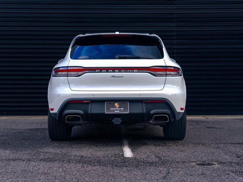 Used 2025 Porsche Macan image 16