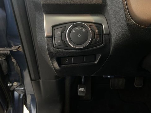 Used 2018 Ford Explorer XLT w/ Equipment Group 202A image 23