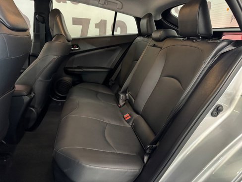 Used 2019 Toyota Prius XLE image 16