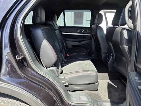 Used 2019 Ford Explorer XLT w/ Equipment Group 202A image 15