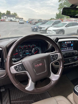 Used 2017 GMC Sierra 1500 SLT w/ SLT Premium Package image 9