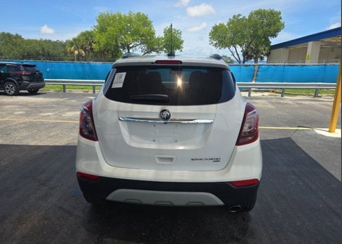 Used 2022 Buick Encore Preferred w/ Safety Package image 9