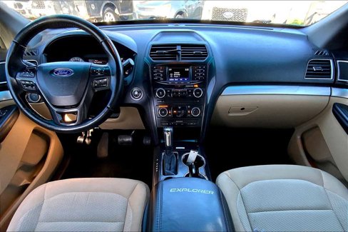 Certified 2016 Ford Explorer XLT image 13