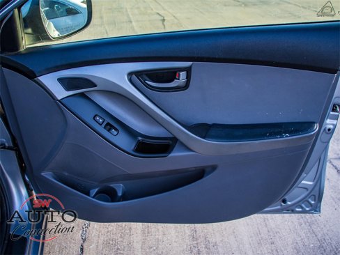 Used 2016 Hyundai Elantra SE image 10