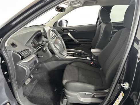 Used 2024 Mitsubishi Eclipse Cross LE image 6