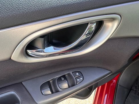 Used 2014 Nissan Sentra SV image 27