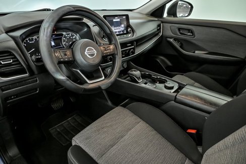 Used 2021 Nissan Rogue S image 10