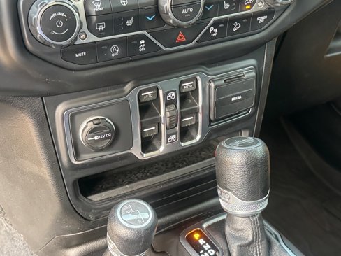 Certified 2018 Jeep Wrangler Unlimited Sport S image 23