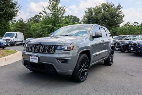 Used 2019 Jeep Grand Cherokee Altitude image 11
