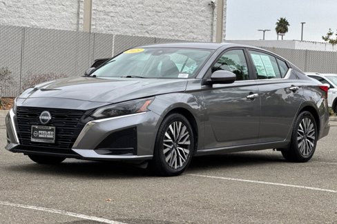 Used 2023 Nissan Altima 2.5 SV image 8