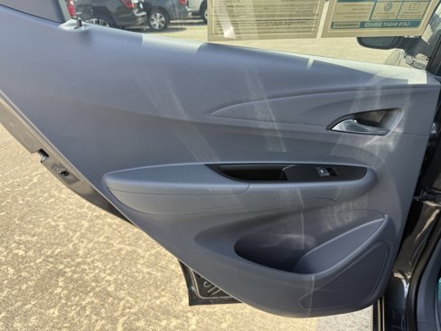 Used 2020 Chevrolet Bolt LT image 32