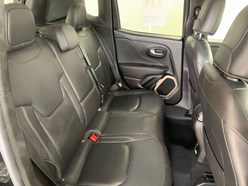 Used 2017 Jeep Renegade Limited image 25