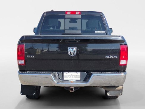 Used 2018 RAM 1500 Classic SLT image 4