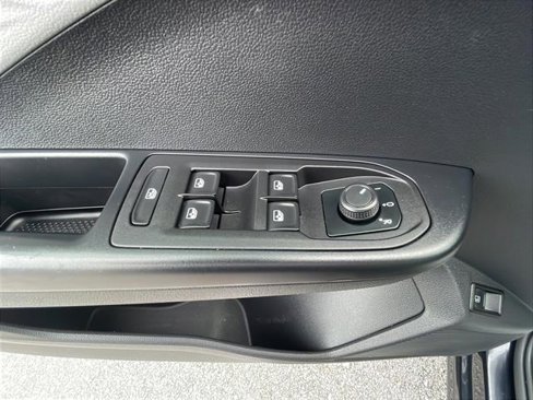 Certified 2022 Volkswagen Taos S image 15