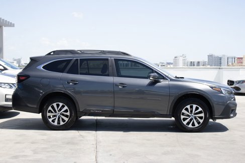 Used 2021 Subaru Outback Premium image 4