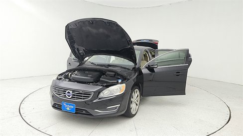Used 2018 Volvo S60 T5 Inscription w/ Technology Package image 10