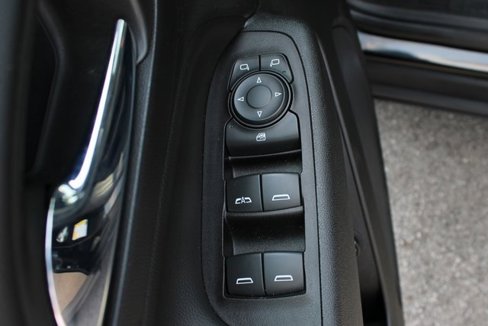 Used 2018 Chevrolet Equinox LT image 11