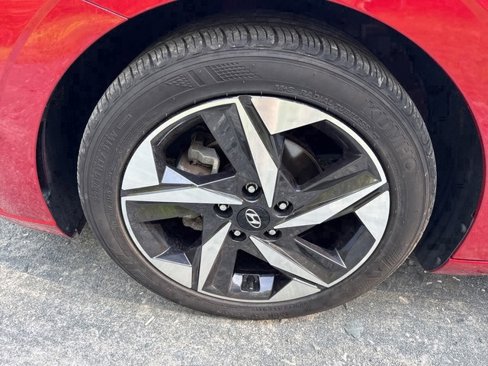 Certified 2023 Hyundai Elantra Limited image 9