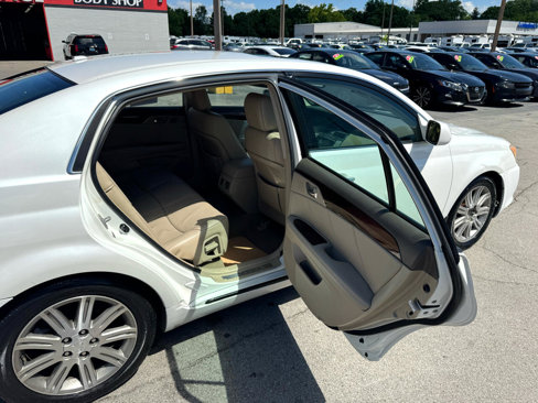 Used 2009 Toyota Avalon Limited image 11