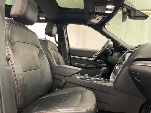 Used 2018 Ford Explorer Sport w/ Equipment Group 401A image 12