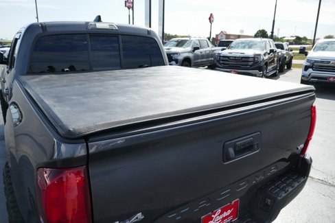 Used 2020 Toyota Tacoma SR image 8
