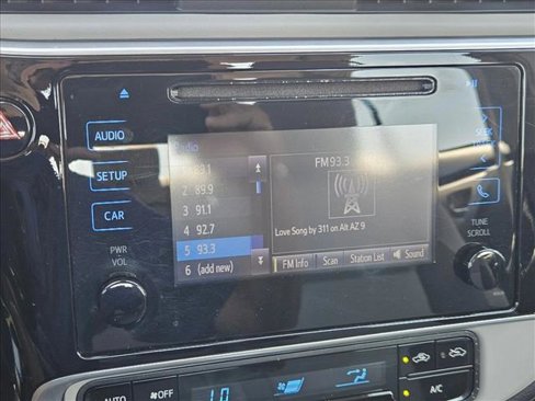 Used 2017 Toyota Corolla LE image 13