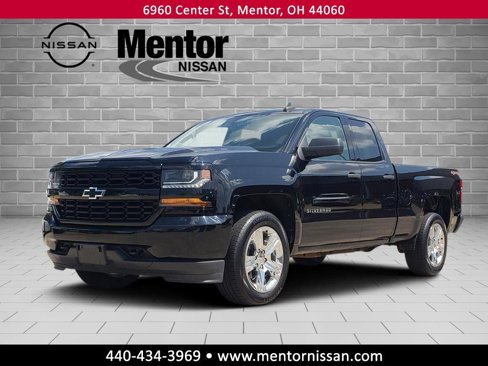 Used 2017 Chevrolet Silverado 1500 Custom w/ Custom Convenience Package image 3