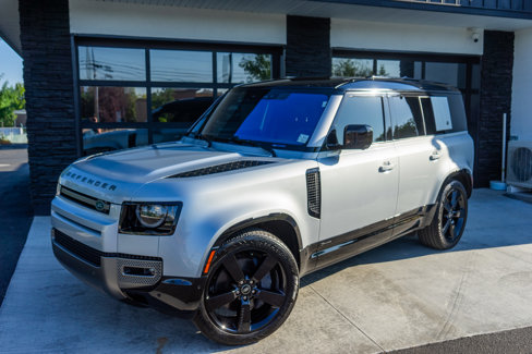 Used 2021 Land Rover Defender 110 X-Dynamic HSE image 3