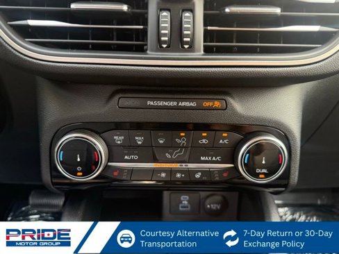 Used 2022 Ford Escape SEL image 20