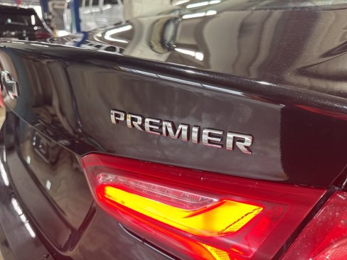 Used 2022 Chevrolet Malibu Premier image 11