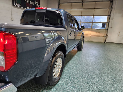 Used 2014 Nissan Frontier SV image 7