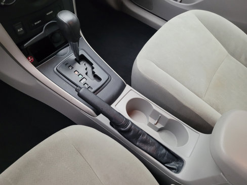 Used 2013 Toyota Corolla L image 26