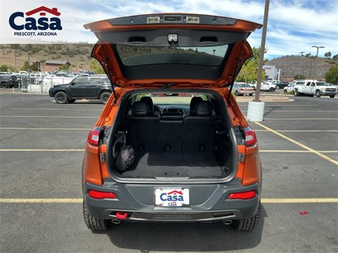 Used 2016 Jeep Cherokee Trailhawk w/ Cold Weather Group image 21